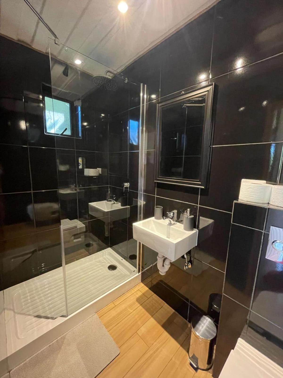 French Andes Apart Hostel ปูกอน ภายนอก รูปภาพ